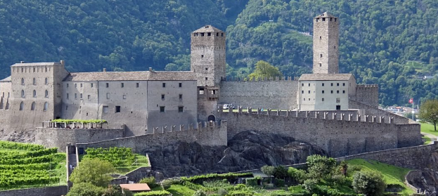 Castillo Sasso Corbaro